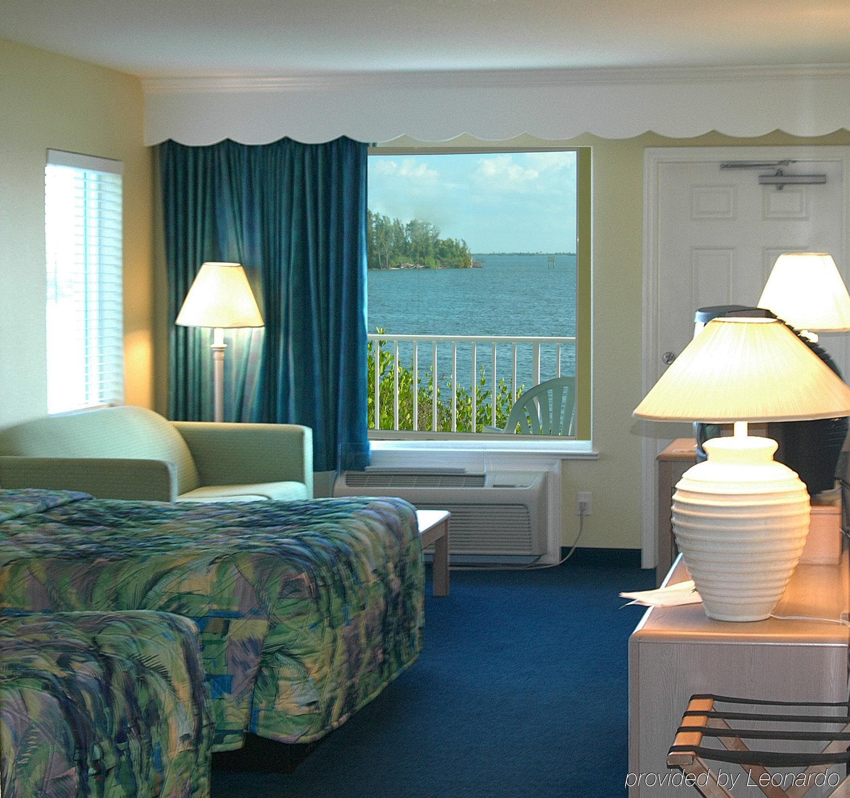 Capt Hirams Resort Себастіан Номер фото