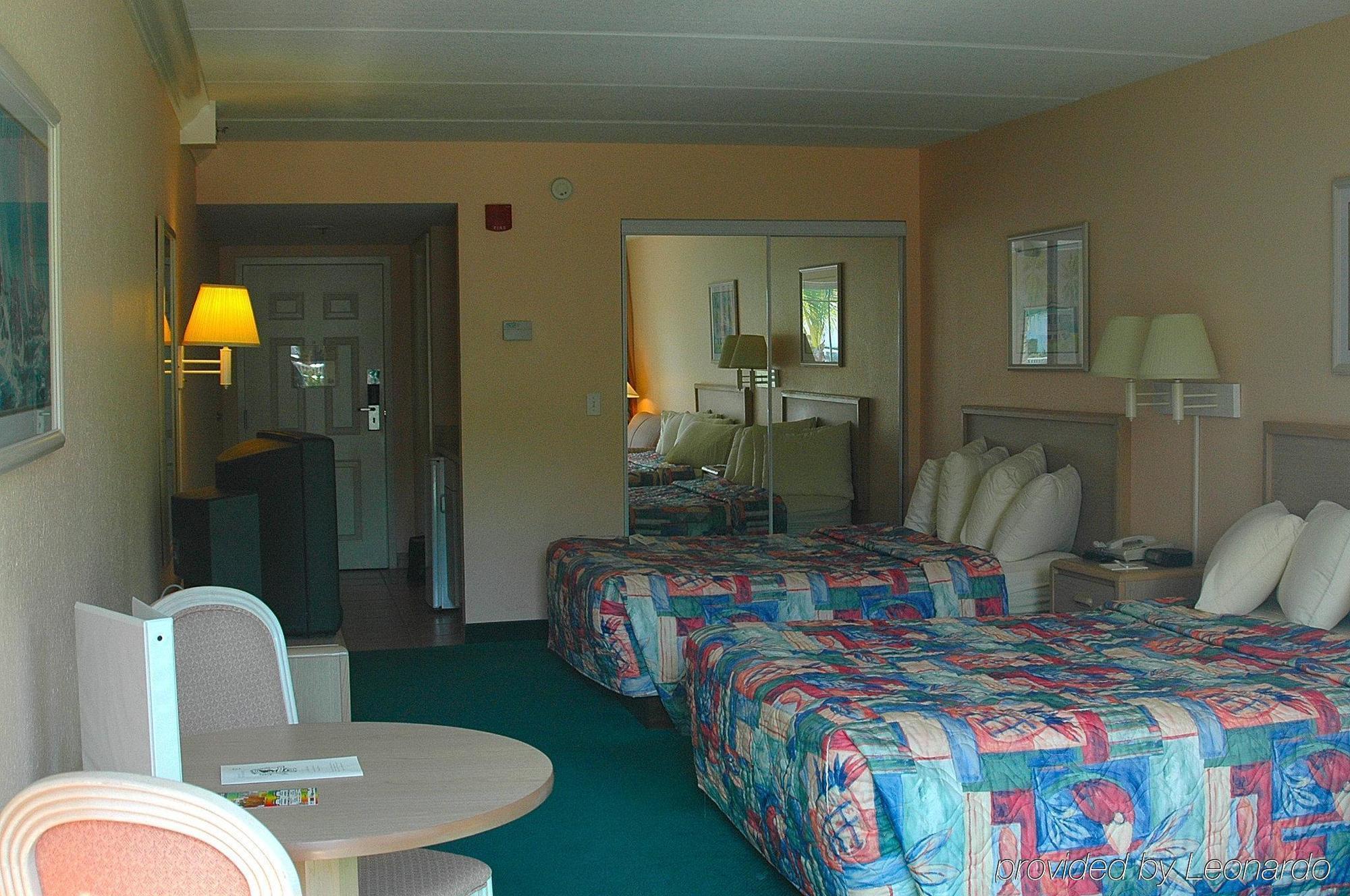 Capt Hirams Resort Себастіан Номер фото